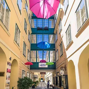 4* Ξενοδοχείο Mercure Grand Biedermeier