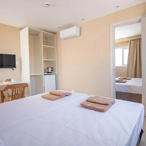https://marisa-napa-suites.hotelsatayianapa.com