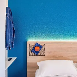  Hotel Hotelf1 Toulon Est Rénové France