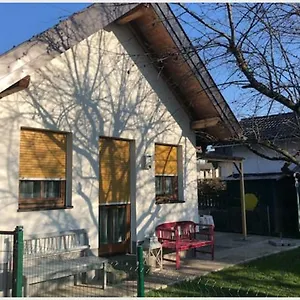 https://knusperhaus-mit-garten.salzburghotels.net