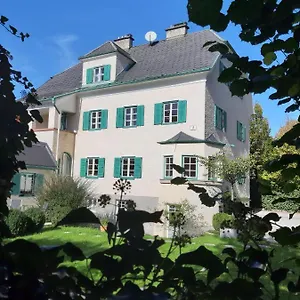 https://villa-leopoldskron.salzburghotels.net